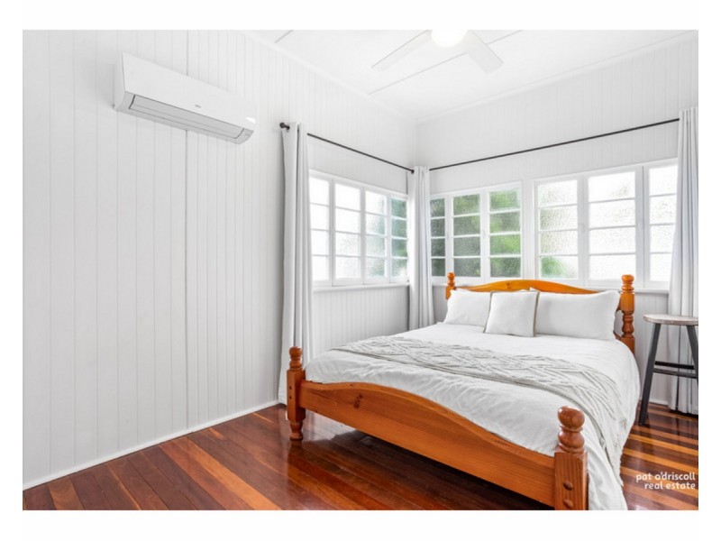 32 Wentworth Terrace, The Range QLD 4700