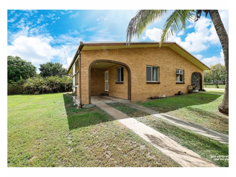 1/2 Hinton Street, Koongal QLD 4701