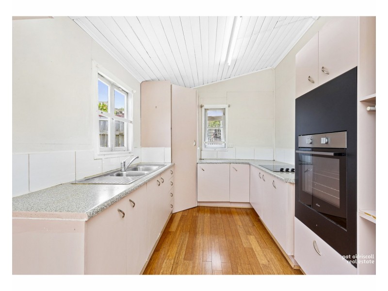 80 West Street, The Range QLD 4700