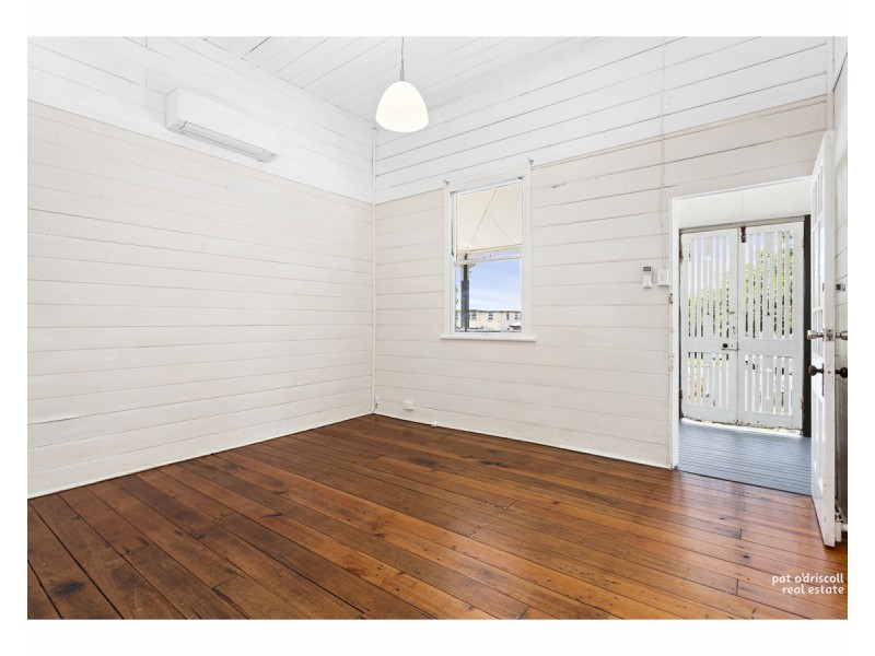 80 West Street, The Range QLD 4700