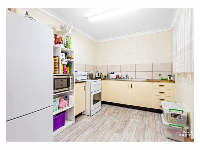 1 & 2/264 Carlton Street, Kawana QLD 4701