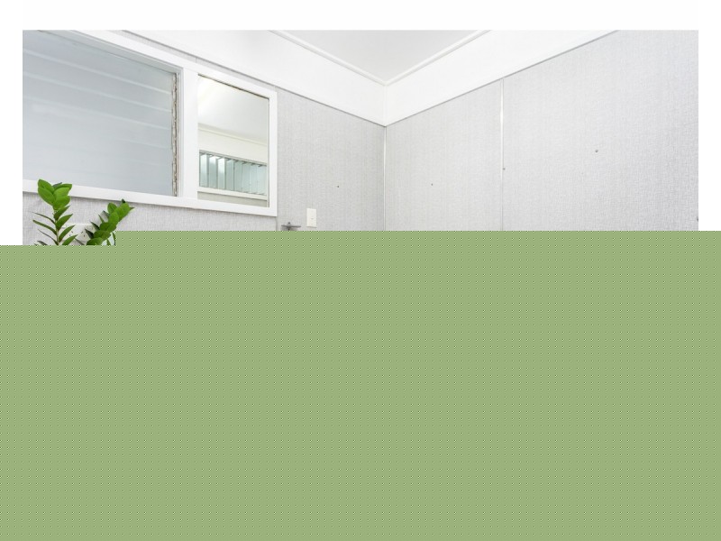 33 Queen Street, The Range QLD 4700