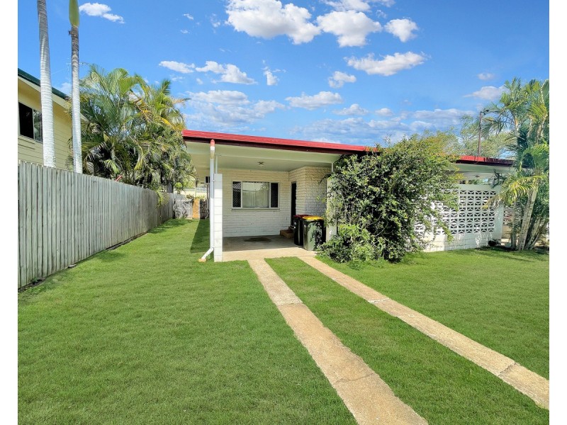1/218 Horton Street, Koongal QLD 4701