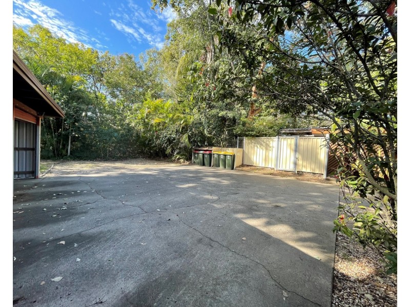 2/295 Bloxsom Street, Frenchville QLD 4701