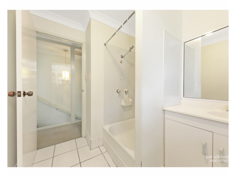 1/294 Murray Street, The Range QLD 4700