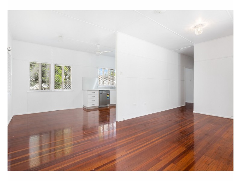 214 High Street, Berserker QLD 4701