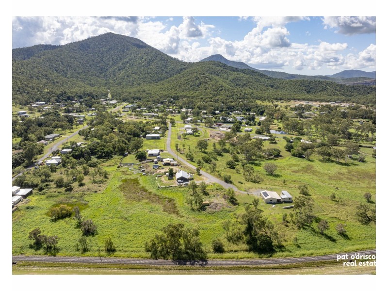 1 Reynolds Street, Lakes Creek QLD 4701