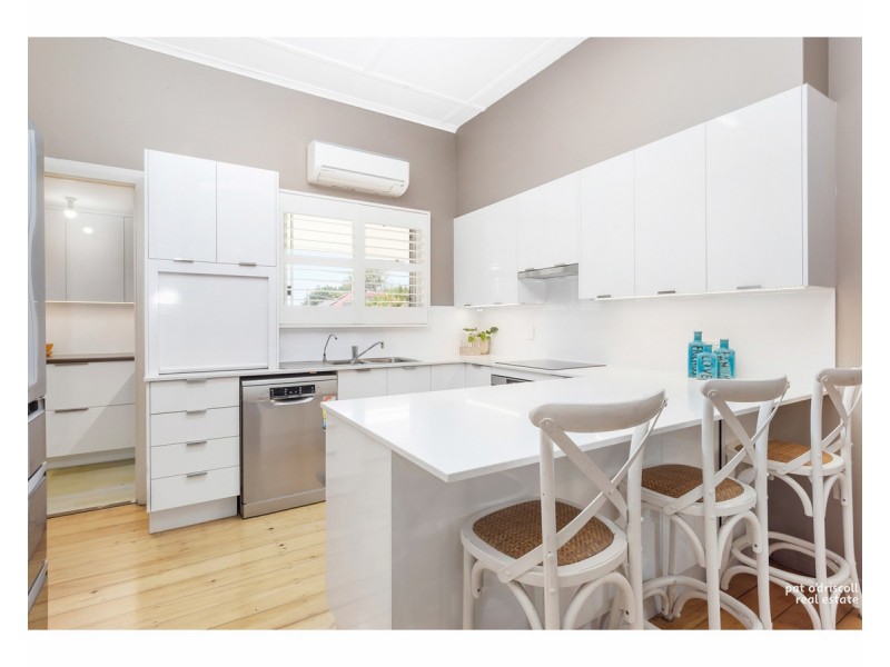 26 Medcraf Street, Park Avenue QLD 4701