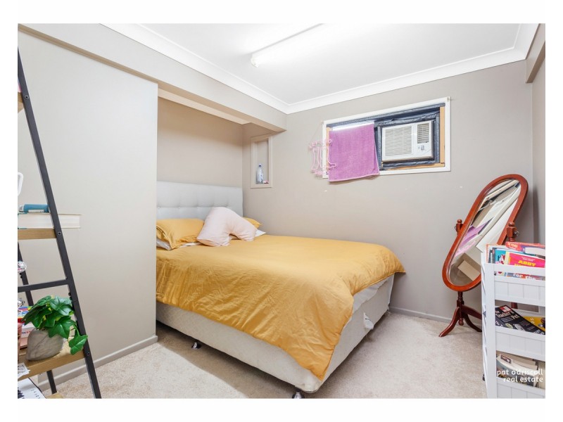 26 Medcraf Street, Park Avenue QLD 4701