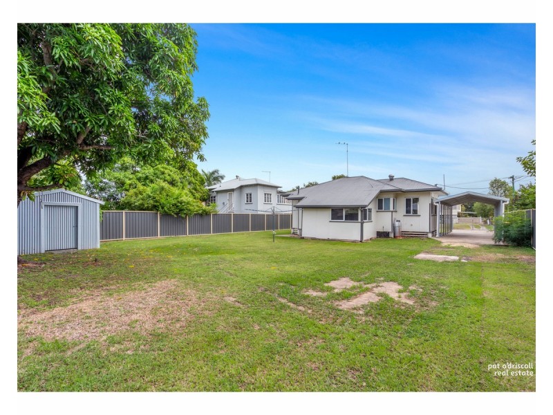 30 Tung Yeen Street, Park Avenue QLD 4701