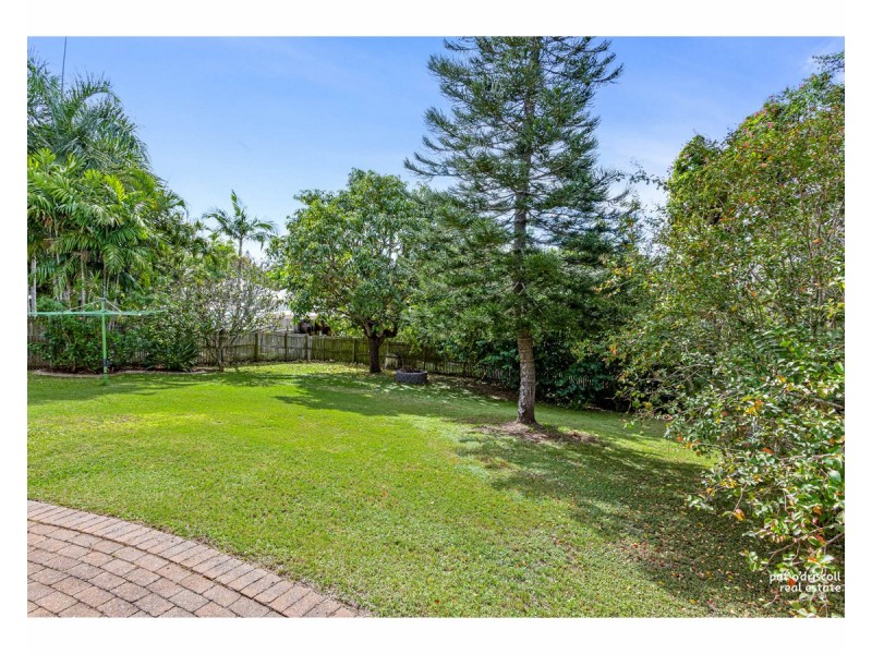 8 Dobbs Street, The Range QLD 4700