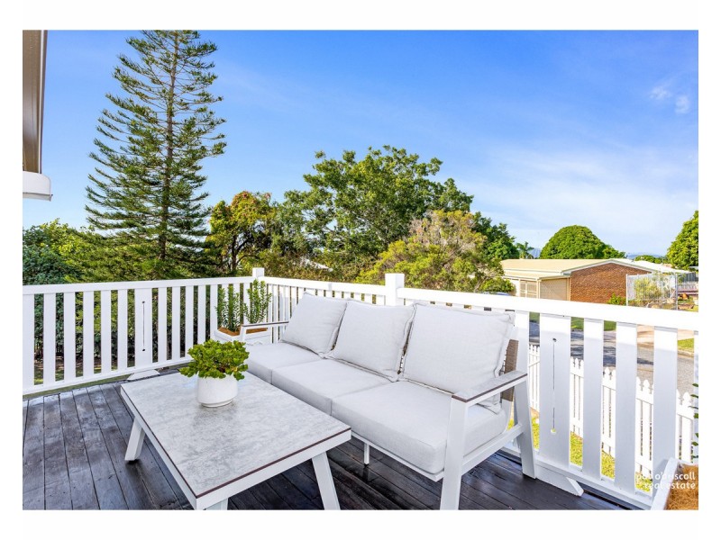 8 Dobbs Street, The Range QLD 4700