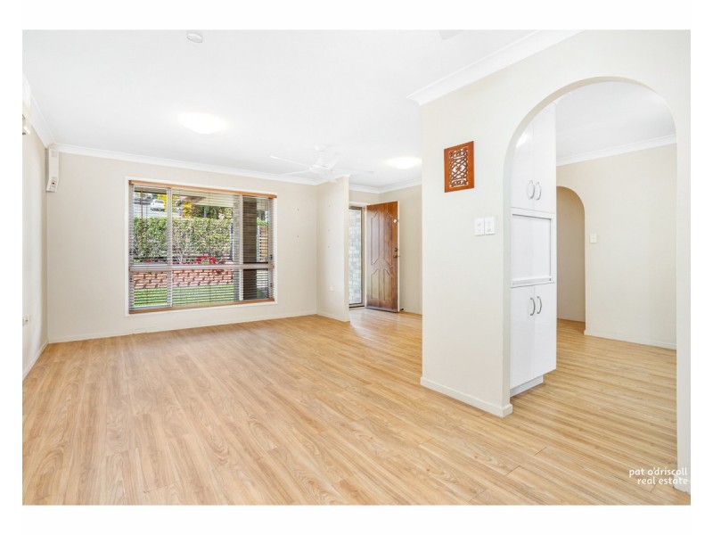 8 Wentworth Terrace, The Range QLD 4700