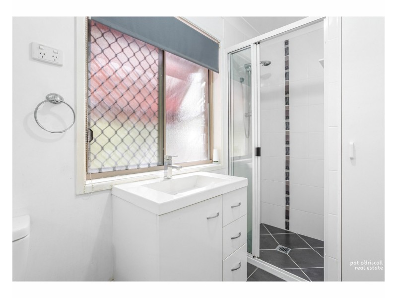 8 Wentworth Terrace, The Range QLD 4700