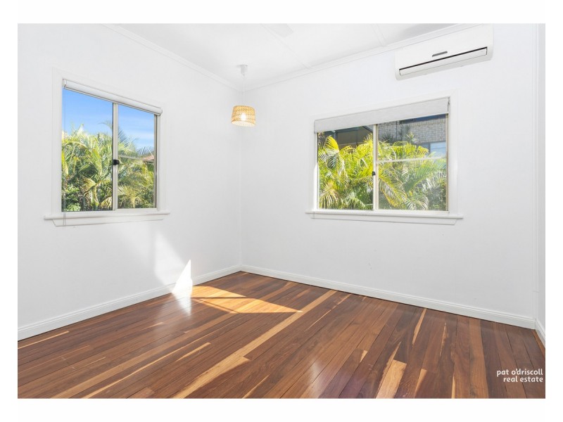 4 Beaconsfield Terrace, The Range QLD 4700