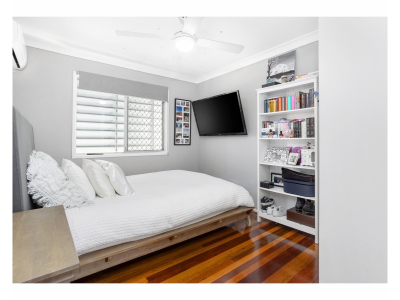 92 West Street, The Range QLD 4700