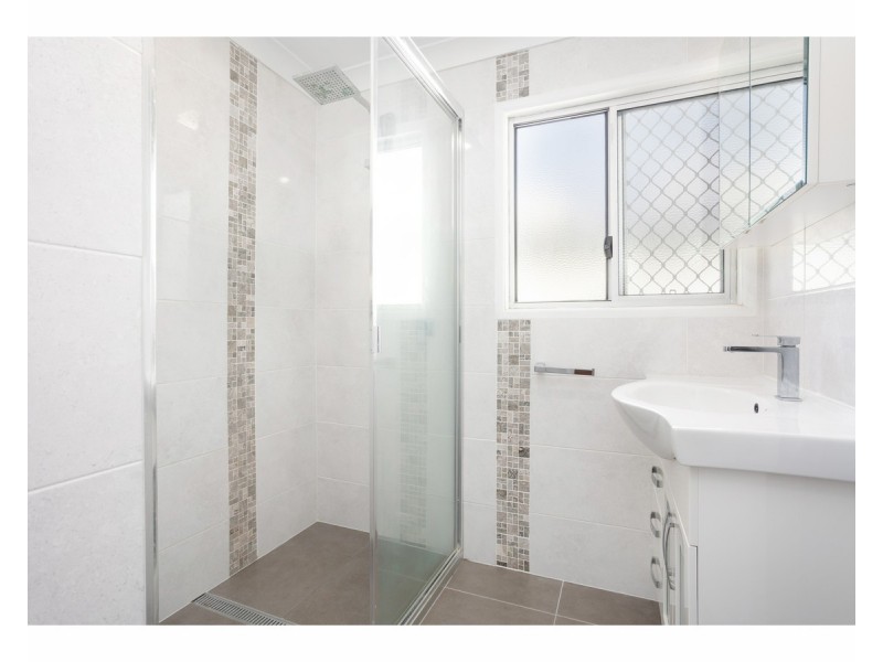 92 West Street, The Range QLD 4700