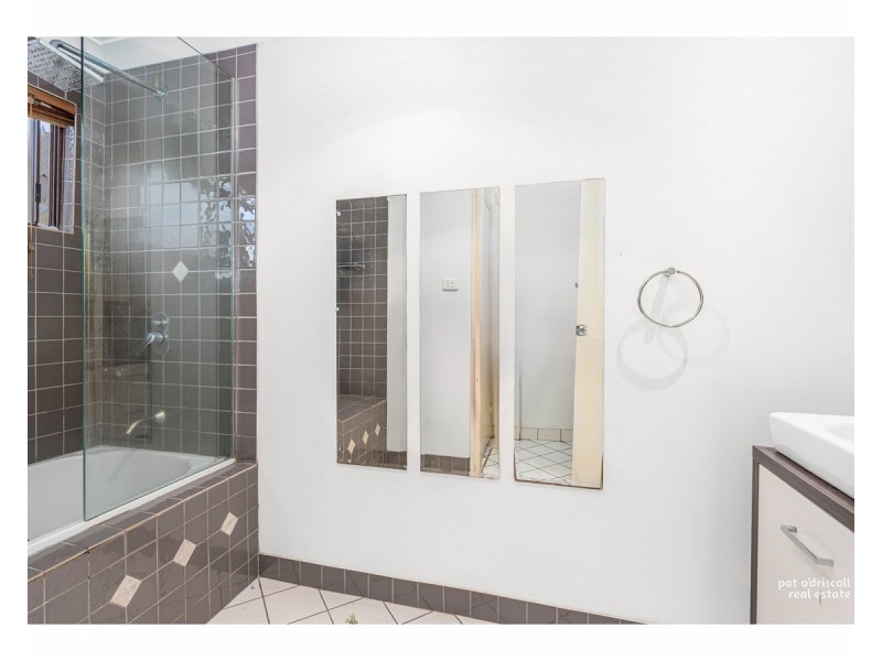 183 Denham Street, The Range QLD 4700