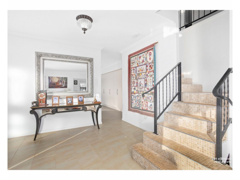 8 Laura Close, Rockyview QLD 4701