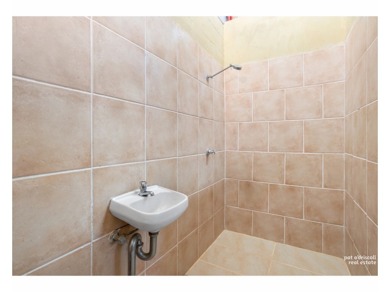 8 Laura Close, Rockyview QLD 4701