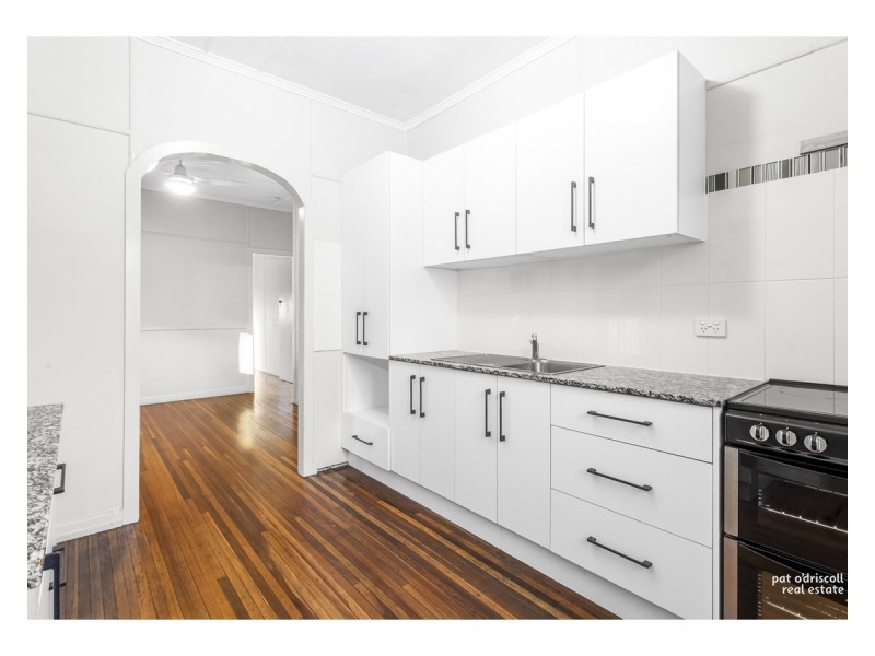 30 Hamilton Avenue, Wandal QLD 4700