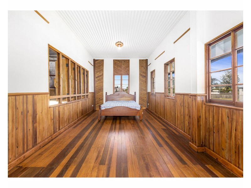37 Roden Street, Keppel Sands QLD 4702