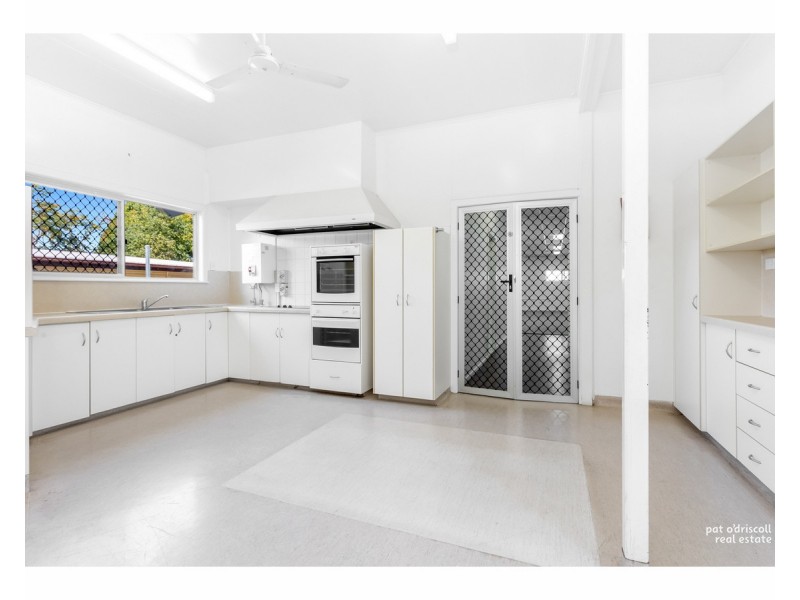 238 Richardson Road, Park Avenue QLD 4701