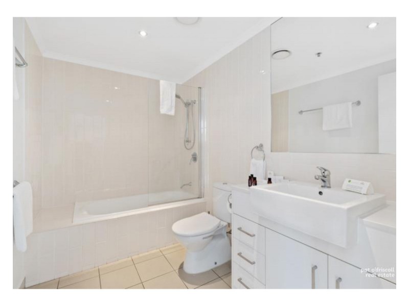 701/102-108 Victoria Parade, Rockhampton City QLD 4700