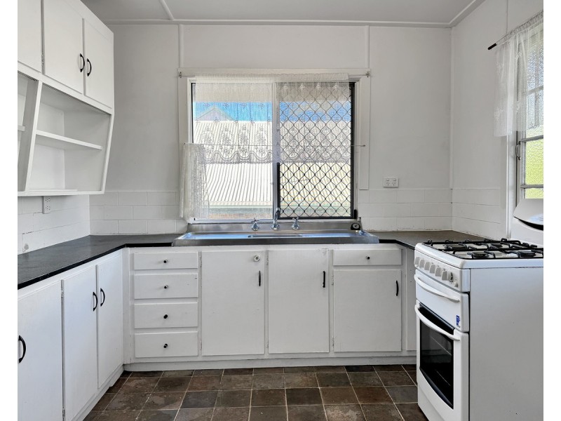 1/34 Thackeray Street, Park Avenue QLD 4701