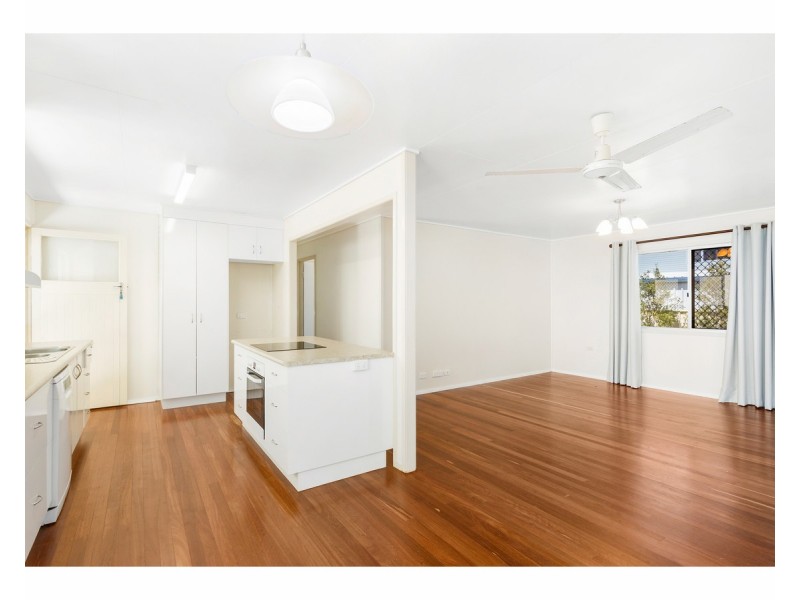 122 Menzies Street, Park Avenue QLD 4701