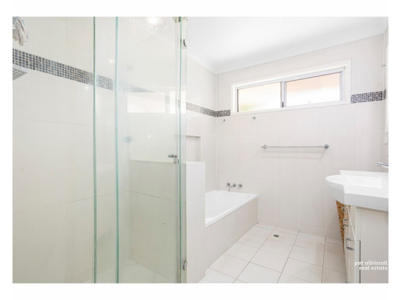 2 Bellevue Terrace, The Range QLD 4700