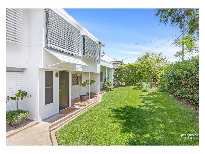 19 Cousins Street, The Range QLD 4700