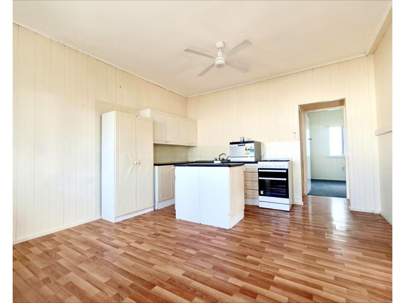 298 Waterloo Street, Berserker QLD 4701