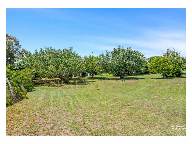 60 Limpus Avenue, Keppel Sands QLD 4702