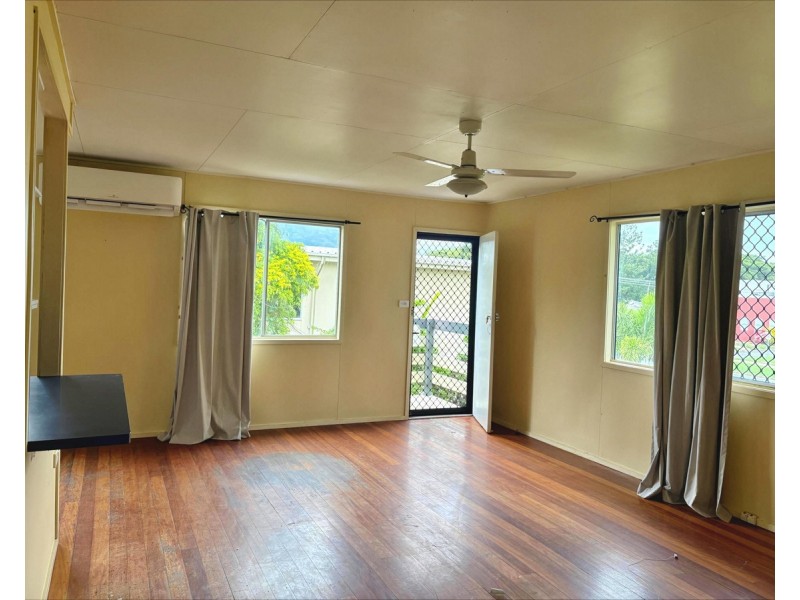 140 Park Street, Park Avenue QLD 4701