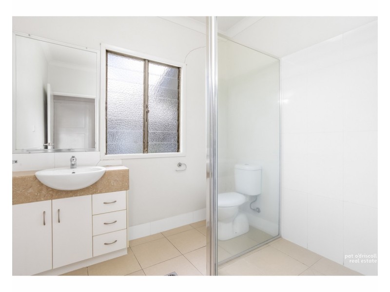 2/5 Dowling Street, Park Avenue QLD 4701