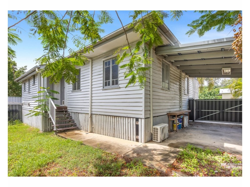 2/5 Dowling Street, Park Avenue QLD 4701