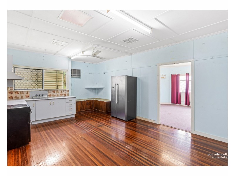 111 Leamington Street, Berserker QLD 4701