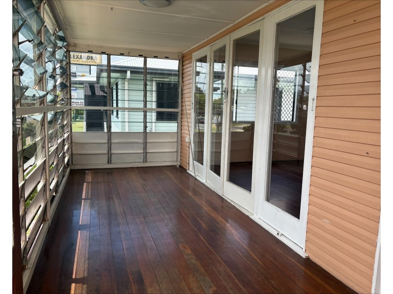 61 Alexandra Street, Park Avenue QLD 4701