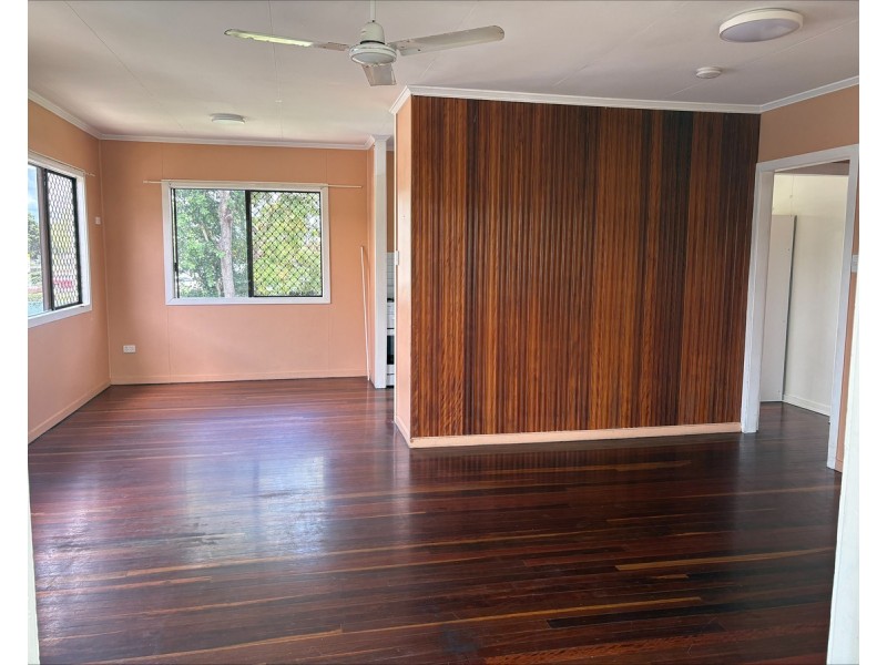 61 Alexandra Street, Park Avenue QLD 4701