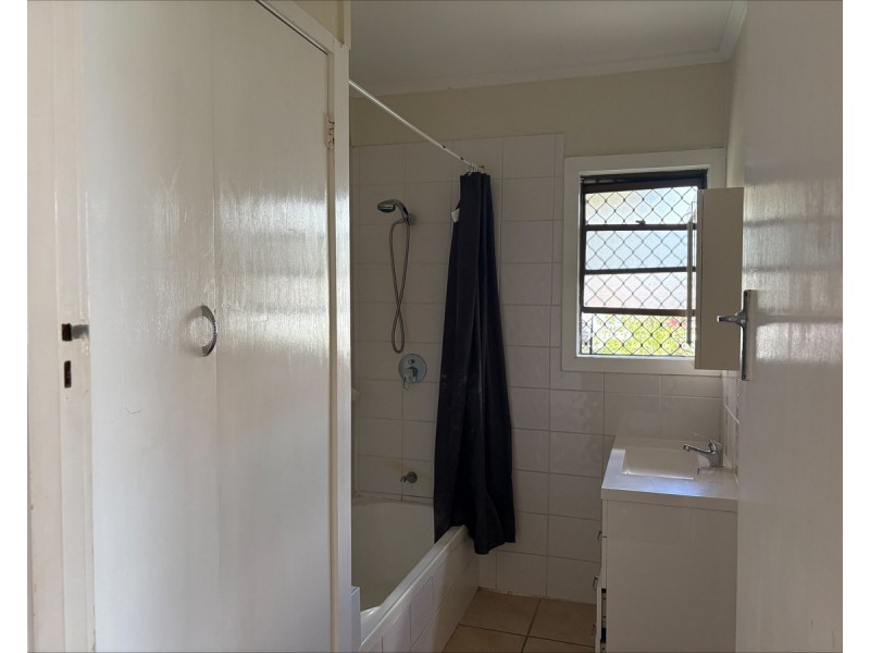 61 Alexandra Street, Park Avenue QLD 4701