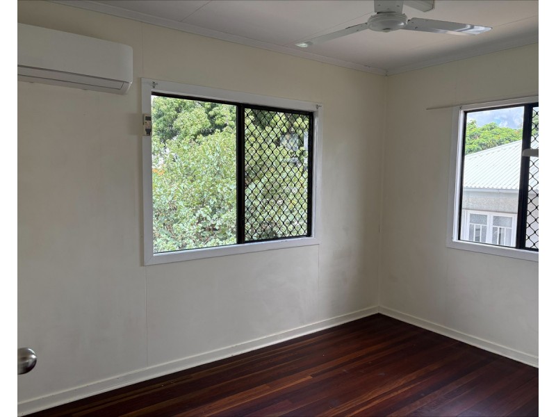 61 Alexandra Street, Park Avenue QLD 4701