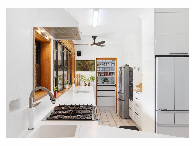 5 Bird Court, Frenchville QLD 4701