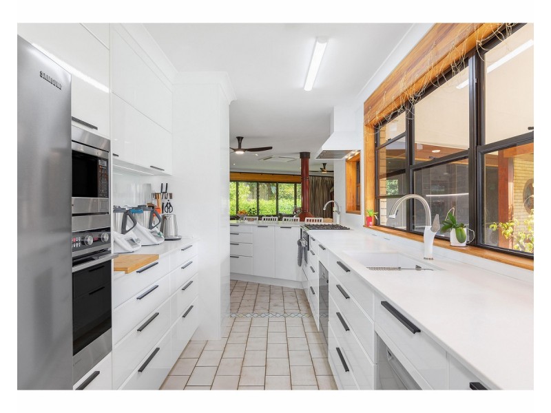 5 Bird Court, Frenchville QLD 4701