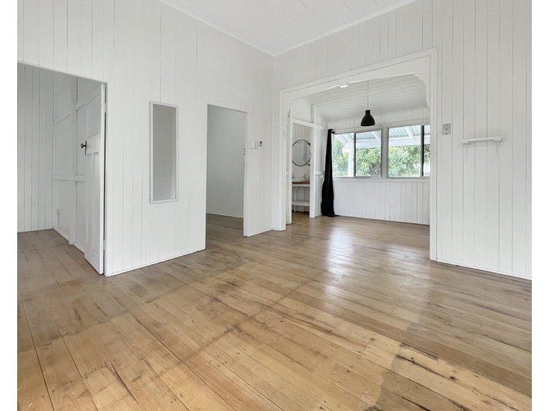 111 Robinson Street, Frenchville QLD 4701