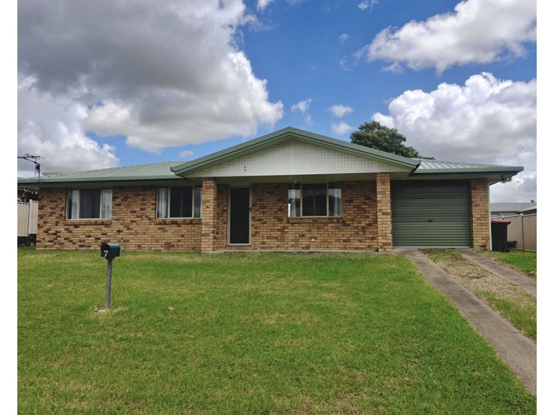 7 Mackay Street, Lakes Creek QLD 4701