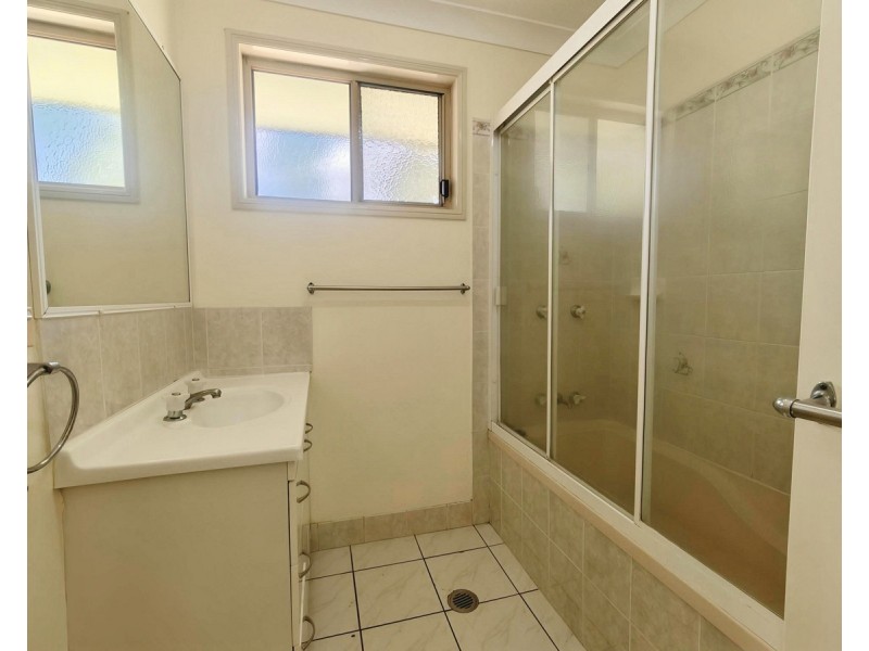 7 Mackay Street, Lakes Creek QLD 4701