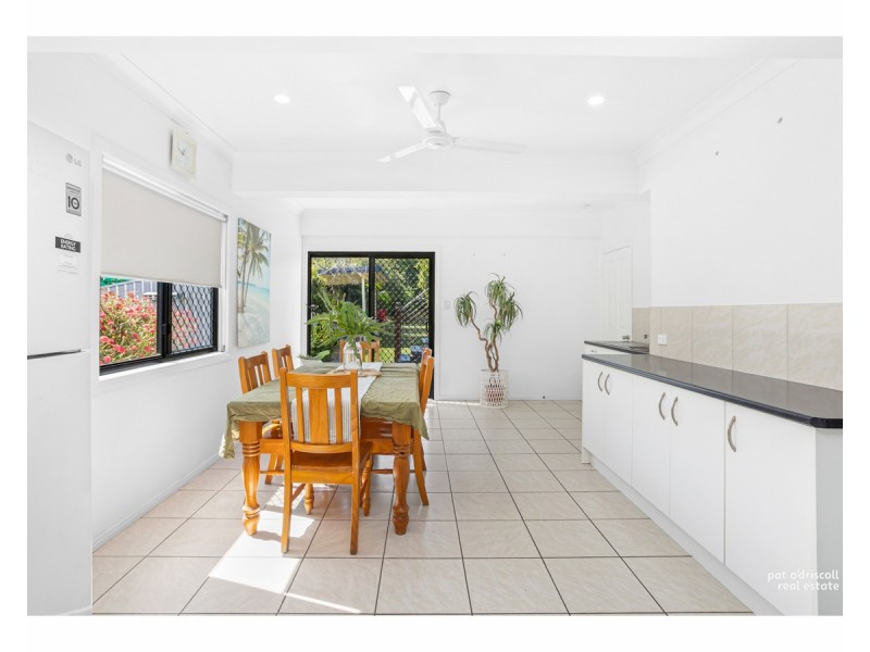 8 Renshaw Street, Park Avenue QLD 4701