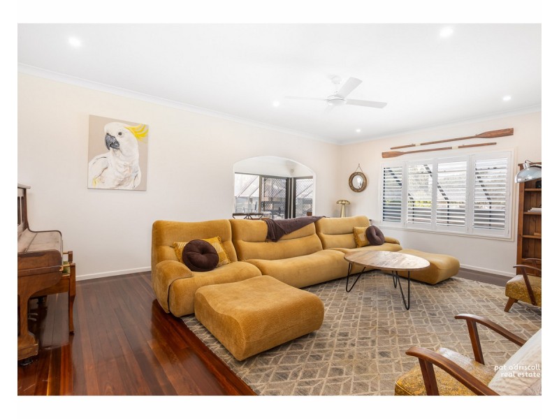 82 Brecknell Street, The Range QLD 4700