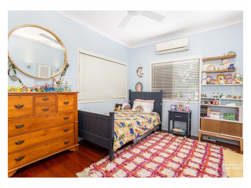 82 Brecknell Street, The Range QLD 4700